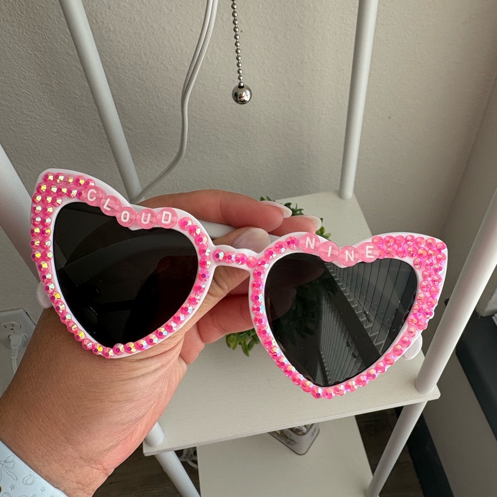 Megan Moroney “Cloud 9” inspired sunglasses
